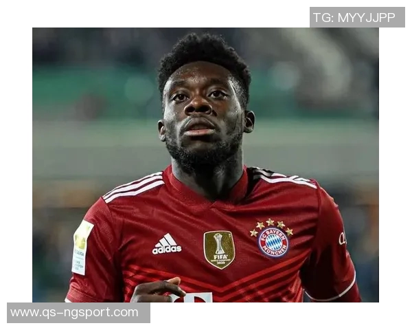 拜仁海报热身美因茨之战阿方索戴维斯独自亮相展现风采