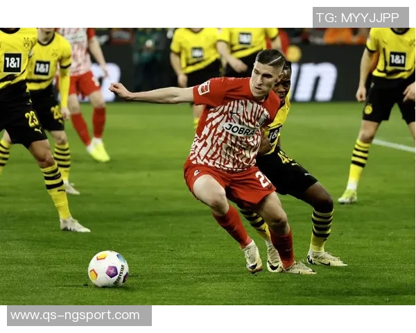 多特蒙德率先打破僵局本塞拜尼任意球混战中破门领先弗赖堡