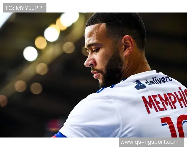 女网红曝德佩隐秘关系称怀孕德佩得知后选择失踪引发热议