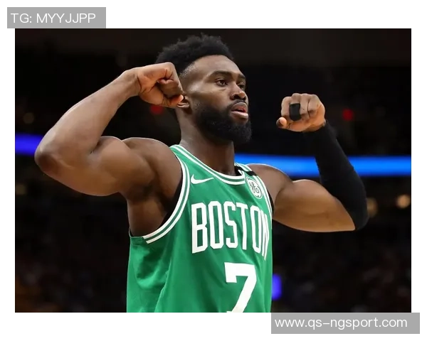 杰伦布朗谈与武切维奇的配合努力及其最佳发挥策略 杰伦布朗谈与武切维奇的配合努力及其最佳发挥策略